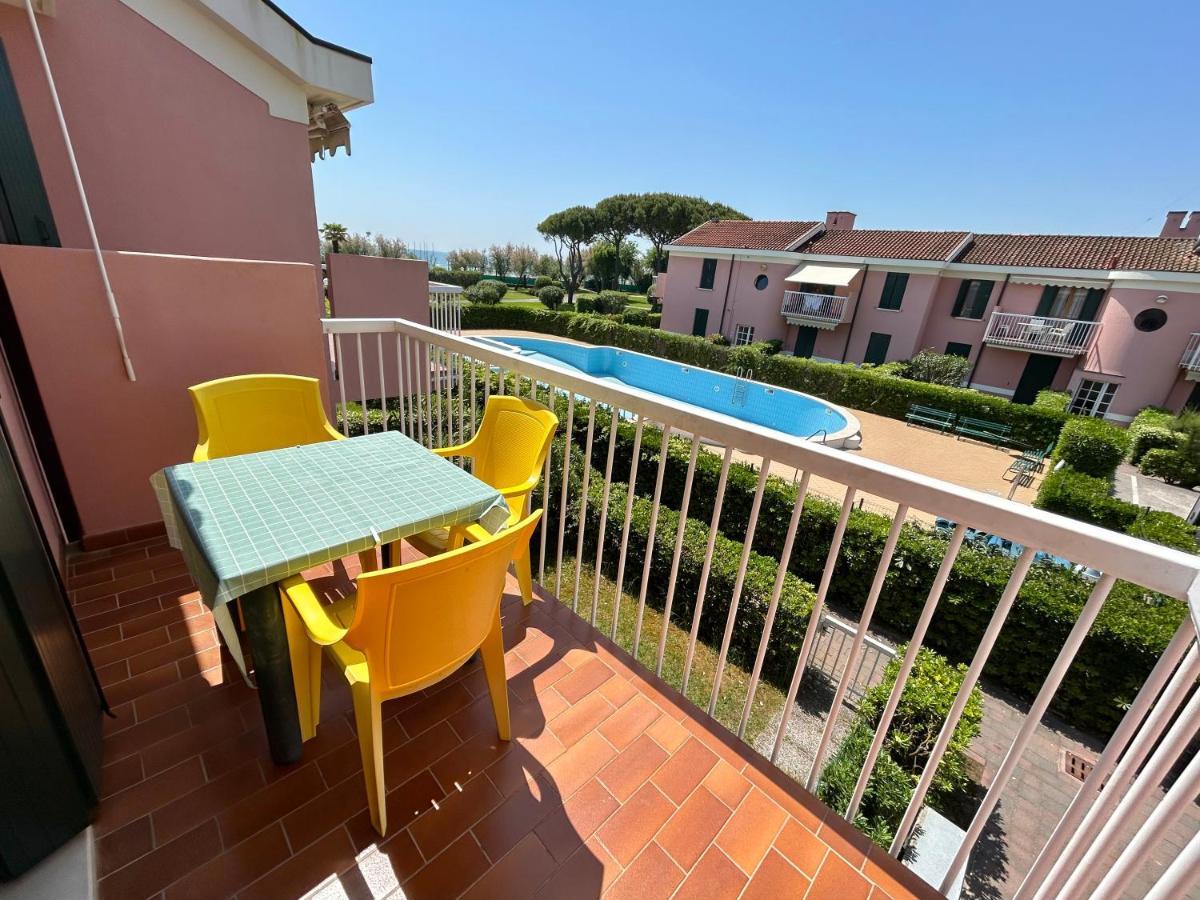 Seaside Terrace & Pool Getaway Lägenhet Cavallino-Treporti Exteriör bild