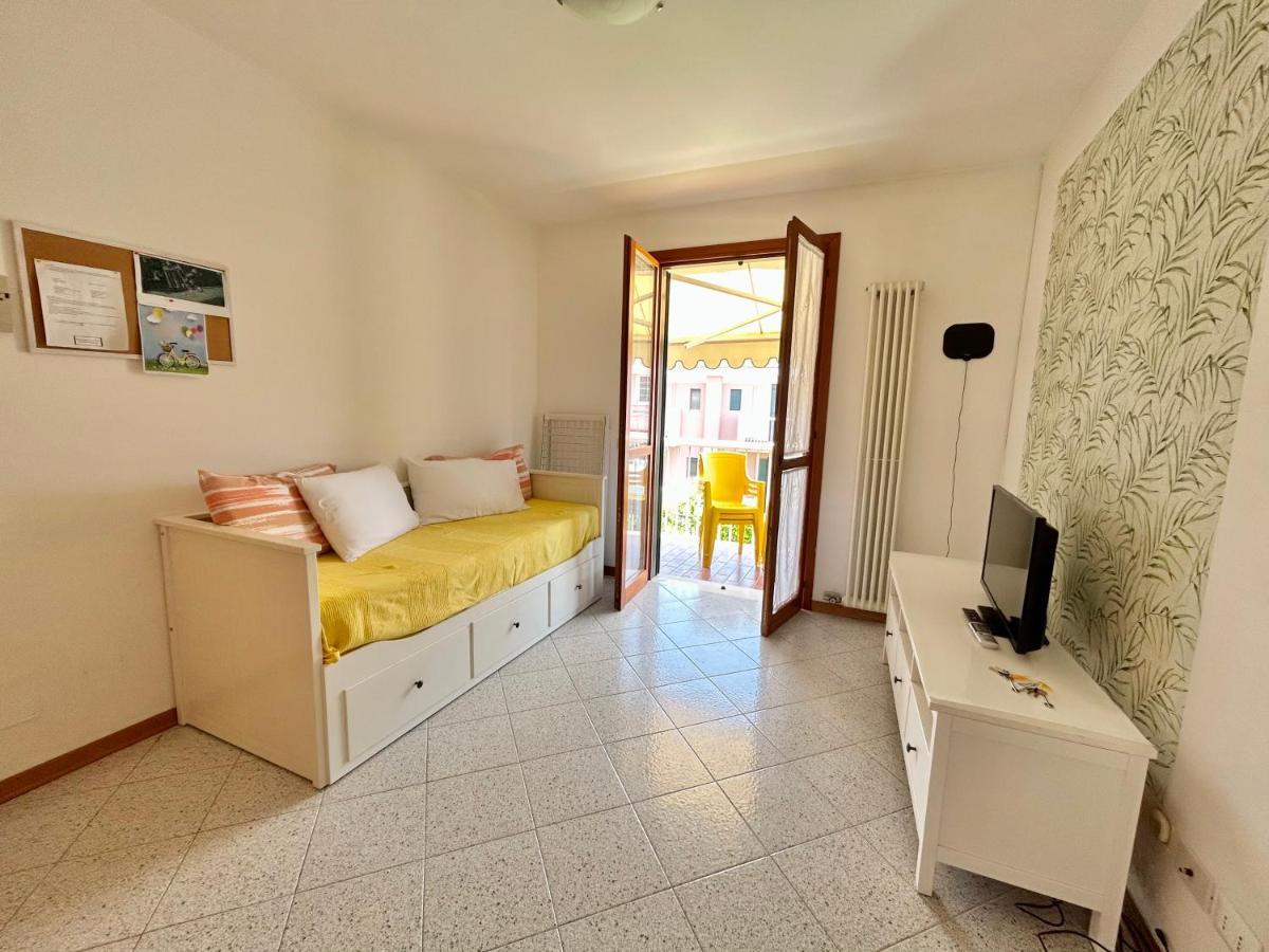 Seaside Terrace & Pool Getaway Lägenhet Cavallino-Treporti Exteriör bild